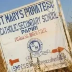 Hotuna: Yadda ɗaliban jihar Neja da aka ceto suka isa gidan gwamnati